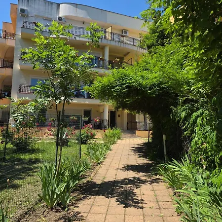 Club Topaz Apartmanhotel Neptun