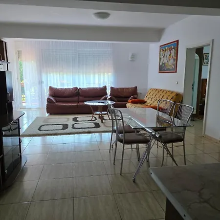 Club Topaz 4*