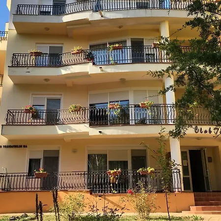 Aparthotel Club Topaz 2*