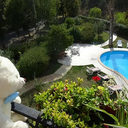 Club Topaz Aparthotel 4*