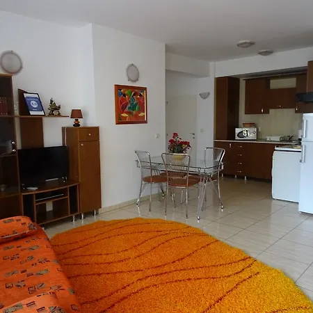 Club Topaz Hotel apartamentowy Neptun