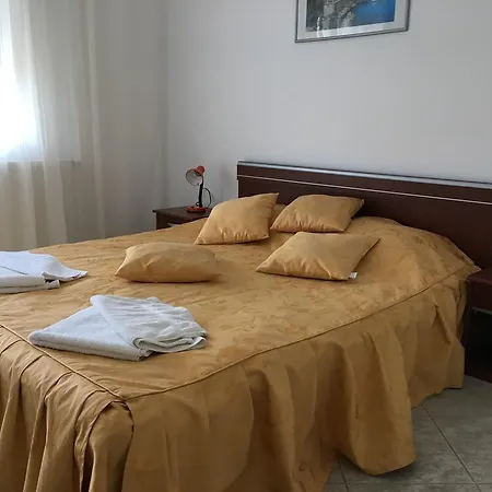 Club Topaz Aparthotel
