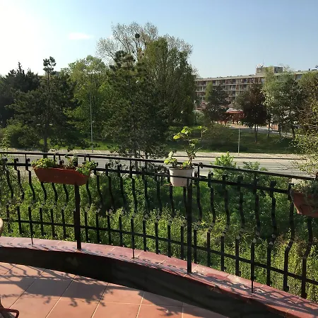 Club Topaz Aparthotel 4*