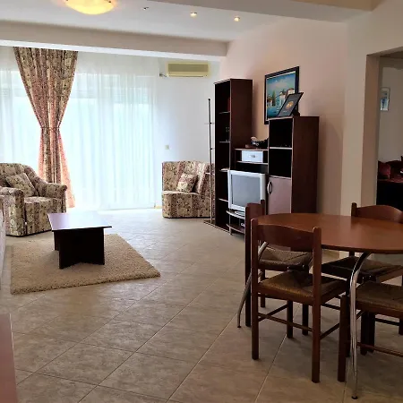 Club Topaz 2* Neptun